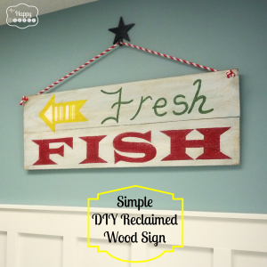 simple diy reclaimed wood sign at thehappyhousie