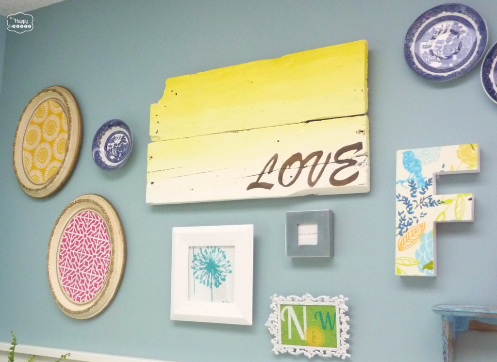 boho chic entry hall gallery wall closeup 1 room 3 ways at thehappyhousie
