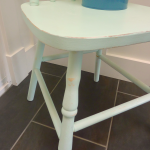 DIY Chalk Paint free mint chair legs at thehappyhousie