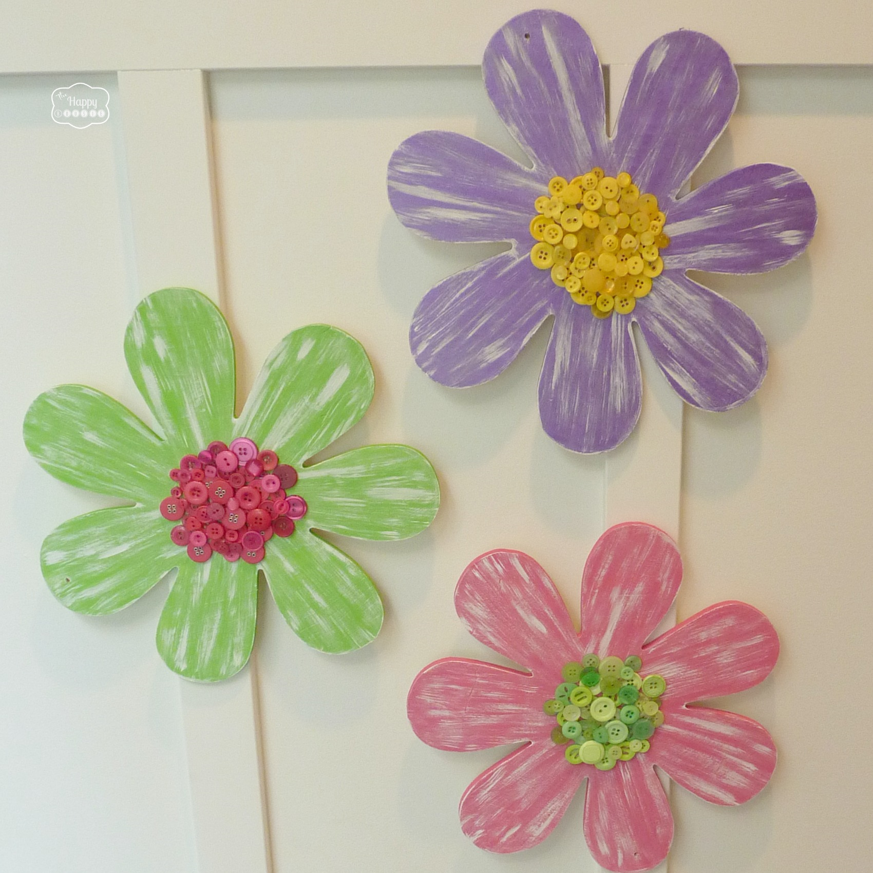Painted Wood Flowers With Button Centers The Happy Housie