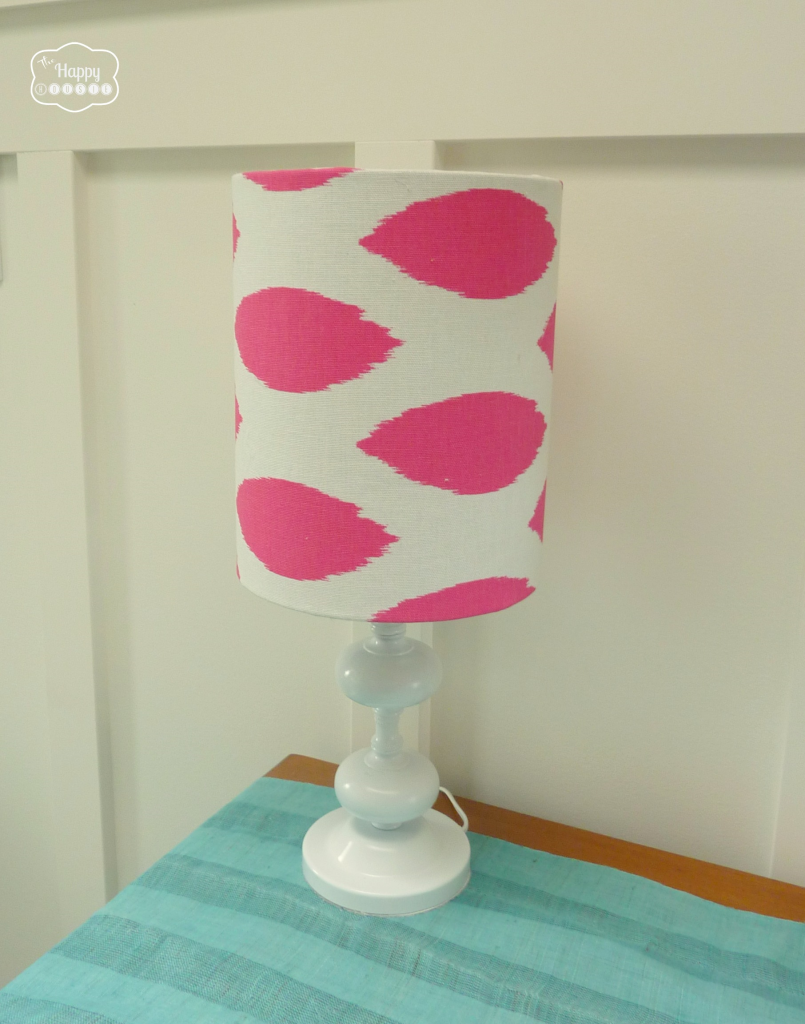 Thrifted Lamp Upcycle with DIY Fabric Shade at thehappyhousie