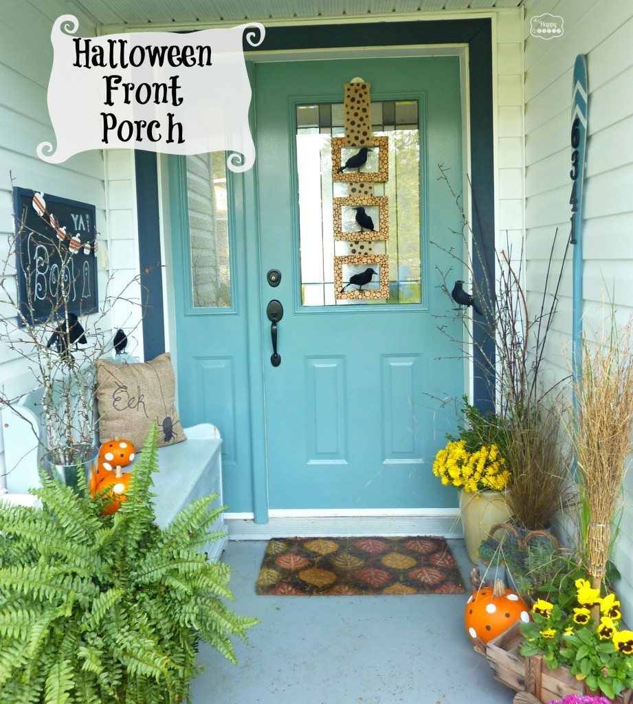 Halloween Front Porch labeled at thehappyhousie