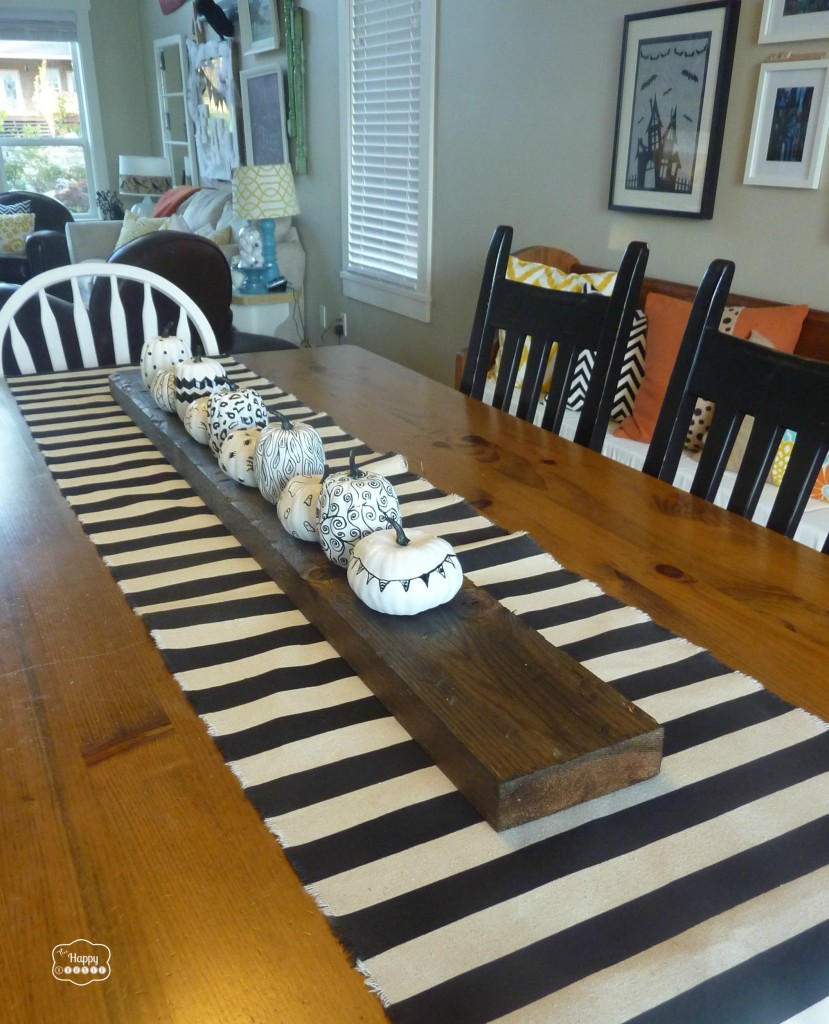 Halloween House Tour Dining Room with hand sketched sharpie pumpkins at thehappyhousie