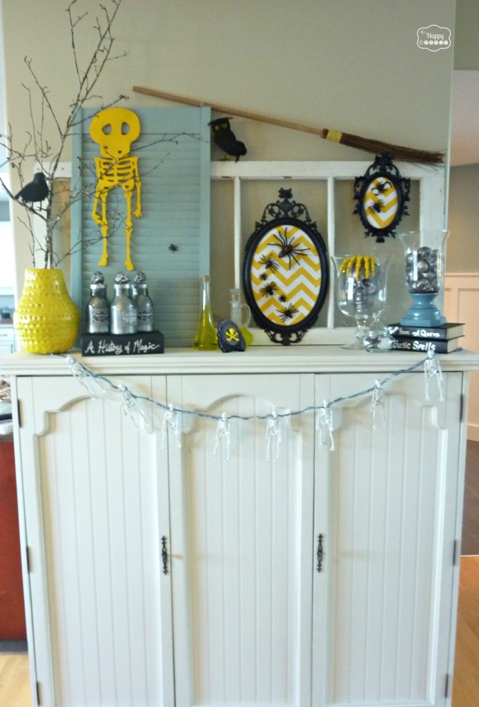 Halloween House Tour with Thrifty Mantel overall at thehappyhousie