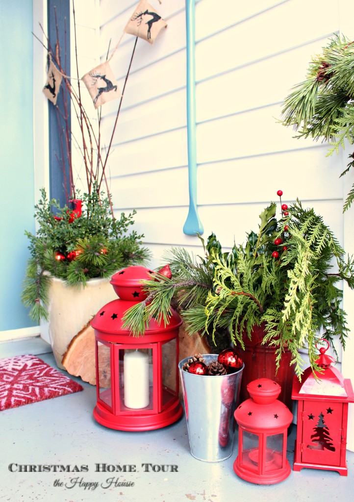 The Happy Housie Christmas Home Tour front porch for Christmas