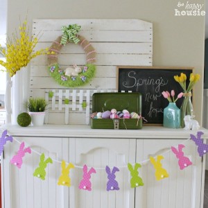 Spring Home Tour Mantel overall at The Happy Housie