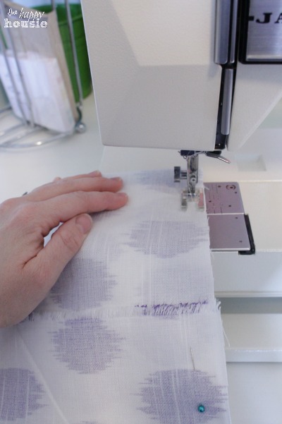 Stunning Simple DIY Envelope Pillow Tutorial sewing at The Happy Housie