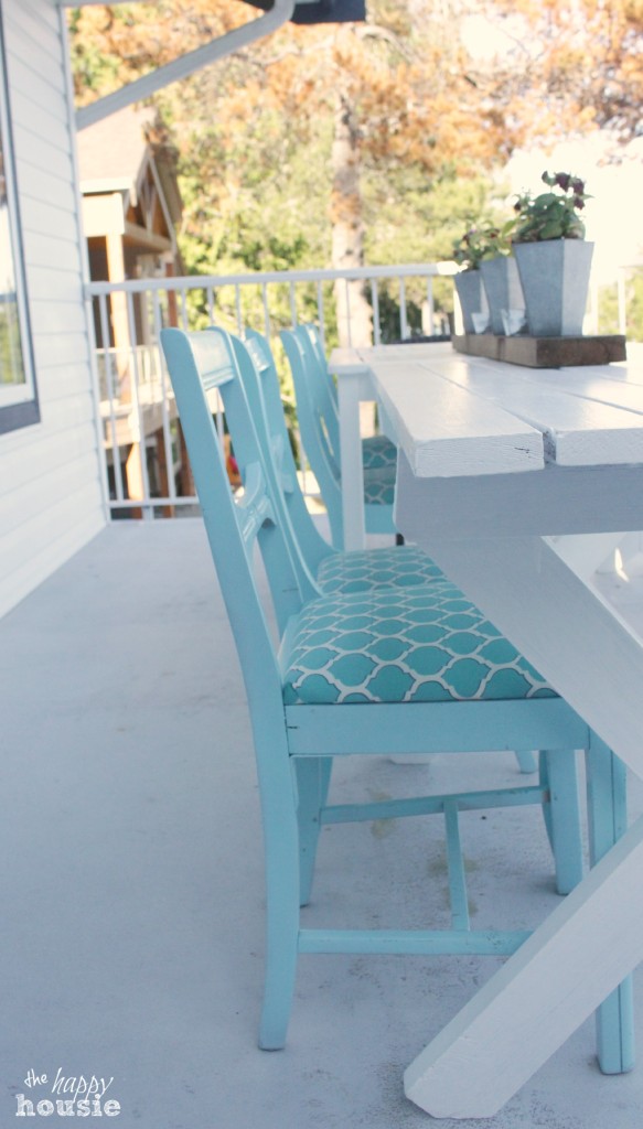 Turn Thrift Store Dining Chairs into Outdoor Chairs at The Happy Housie 3