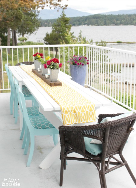 Turn Thrift Store Dining Chairs into Outdoor Chairs at The Happy Housie 4