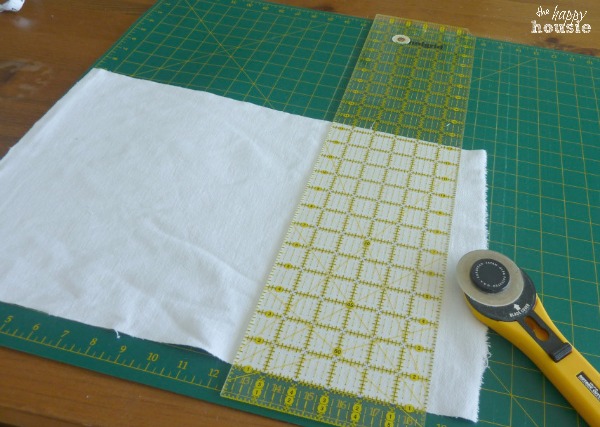 Simple Speedy and Stuffed Envelope Pillow Tutorial cut fabric