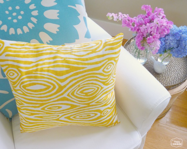 Super Crazy Easy Fast Ten Minute One Piece Envelope Pillows finished