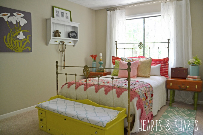 guest-bedroom-hearts-and-sharts