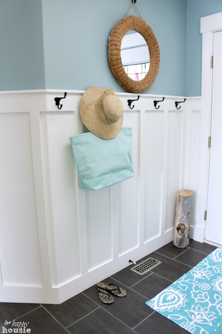 Beachy Style Summer Lake House Tour at The Happy Housie entry hall 3