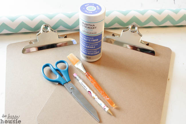 DIY Decorative Clipboards Using Wrapping Paper at thehappyhousie.com-3