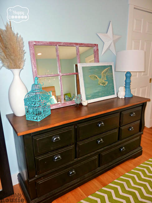 Mint Master Bedroom with ben&me Paint Revamp at thehappyhousie-2