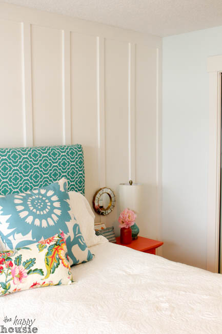 Mint Master Bedroom with ben&me Paint Revamp at thehappyhousie-20