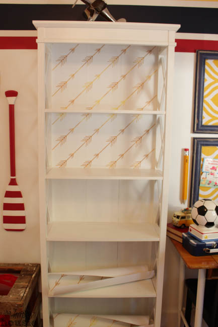 Easy Diy Wallpaper Backed Bookcase, How Do You Build A Bookcase Wallpaper