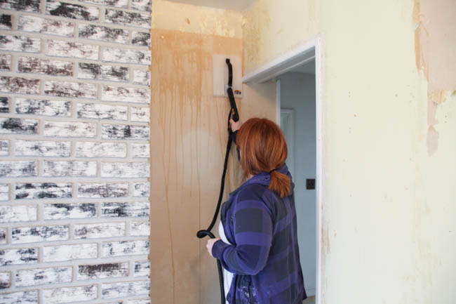 How to remove wallpaper without losing your mind at thehappyhousie.com-6