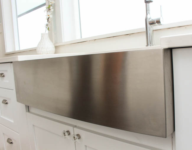 Tips for Installing a Stainless Steel Farmhouse Sink at thehappyhousie.com-21