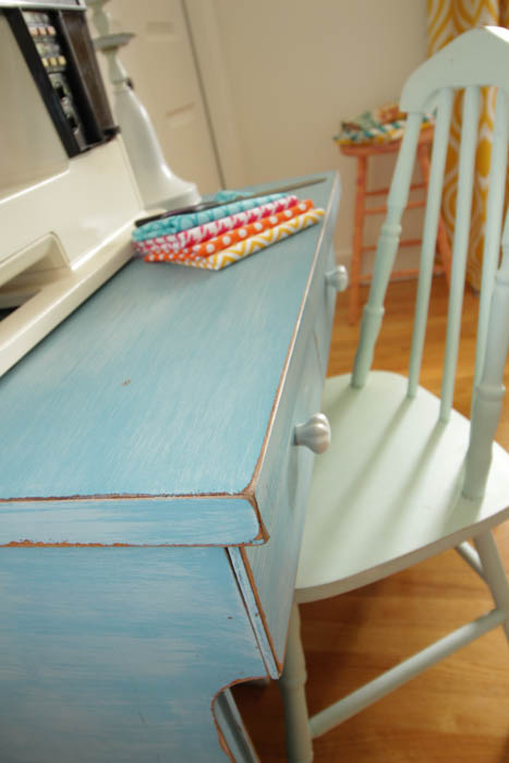 Free Desk Makeover with DIY Homemade Chalk Based Paint at thehappyhousie.com-30