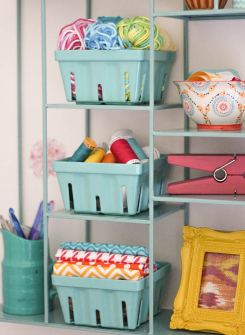 I love this colorful organized craft room makeover at thehappyhousie.com-49