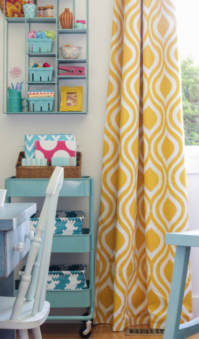 I love this colorful organized craft room makeover at thehappyhousie.com-6