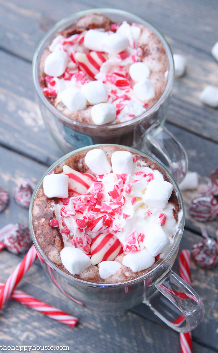 https://www.thehappyhousie.com/wp-content/uploads/2017/12/the-most-delicious-boozy-peppermint-kiss-hot-chocolate-recipe-3.jpg