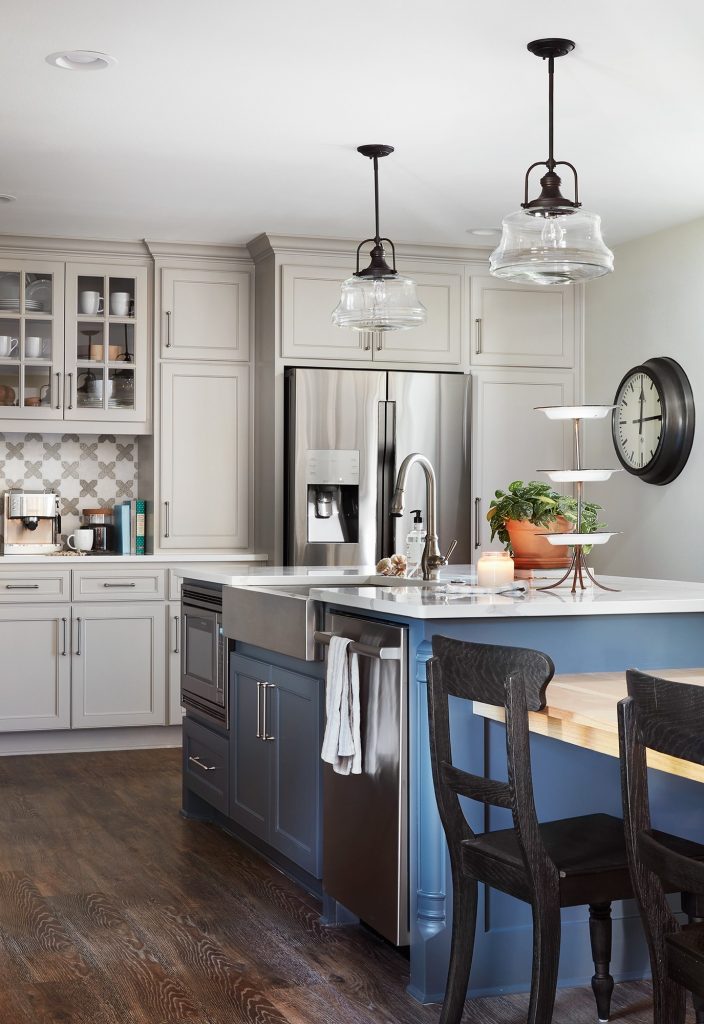 20 Fabulous Kitchens Featuring Grey Kitchen Cabinets | The Happy Housie
