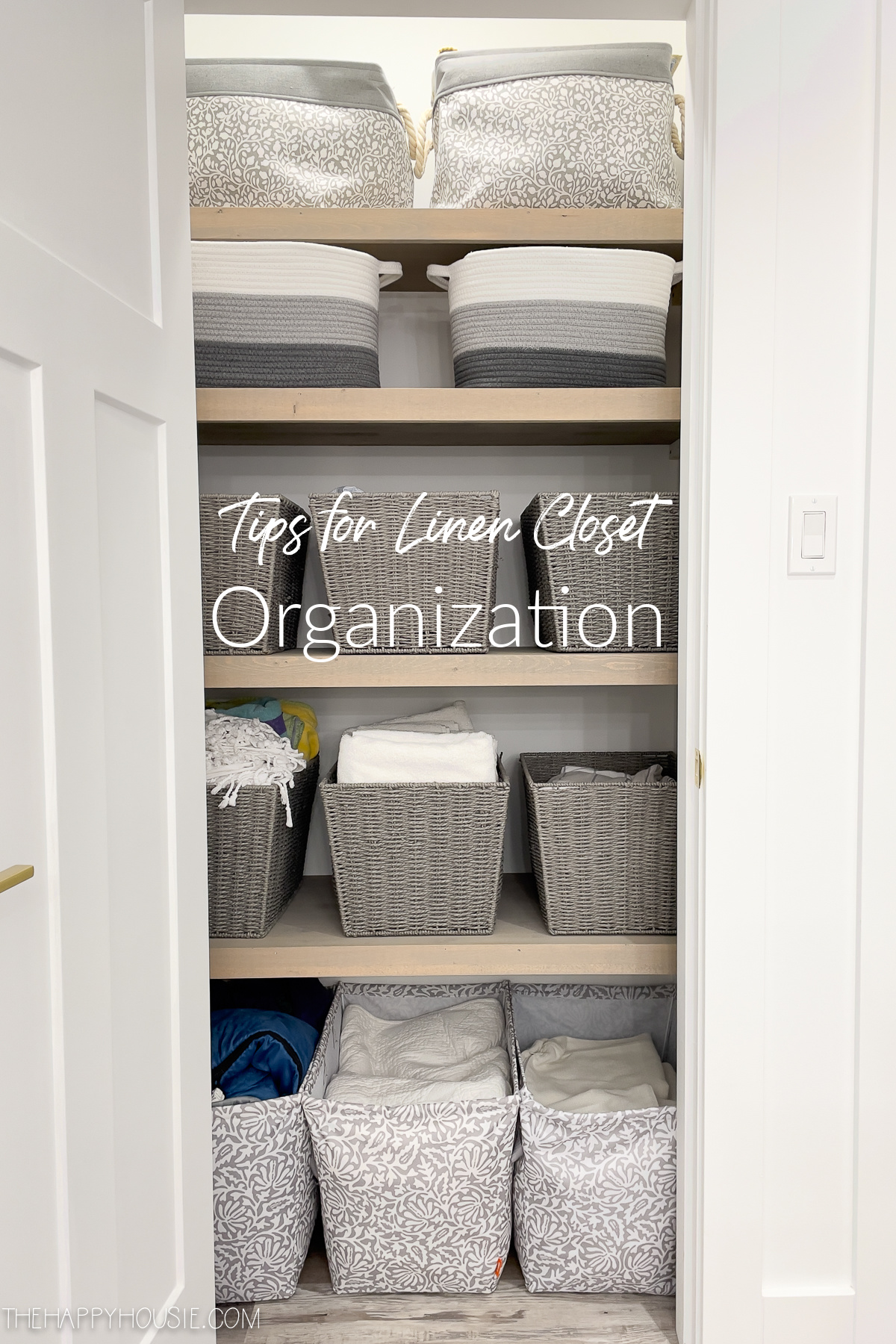 15 Best Linen Closet Organization Ideas & Tips